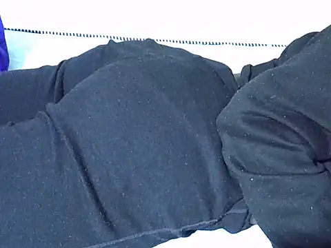 naughtycate_'s cam snapshot