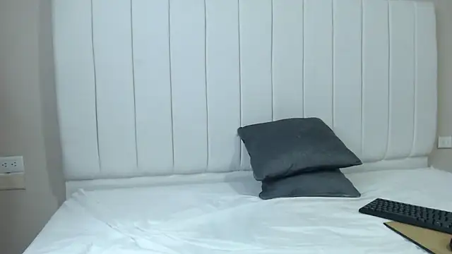 alicce_will02's cam snapshot