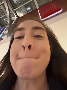 Holly_Play live sex cam