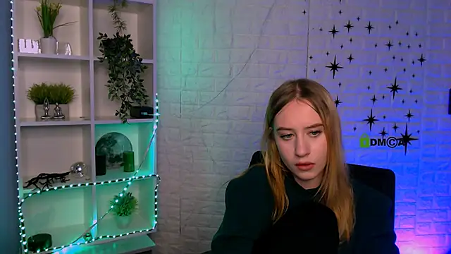 molly_lesser's cam snapshot