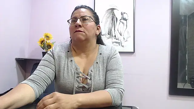 Miss_Lady_45's cam snapshot