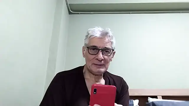 BIGUNCUTHARDCOCK live sex cam