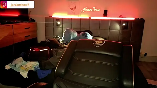 JordanShow live sex cam
