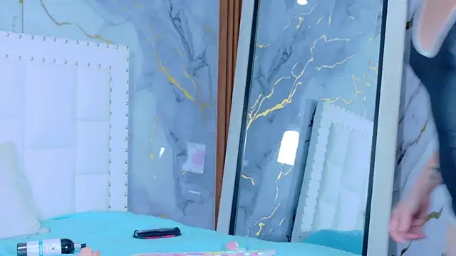 littleaprill's cam snapshot