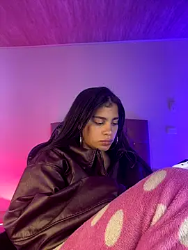 NINA_18_YEARS's cam snapshot