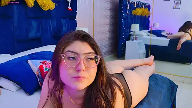 Mia-Ghost's cam snapshot