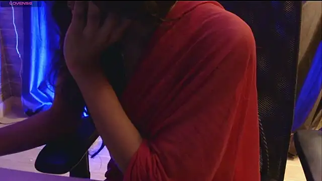 wow-simran's cam snapshot