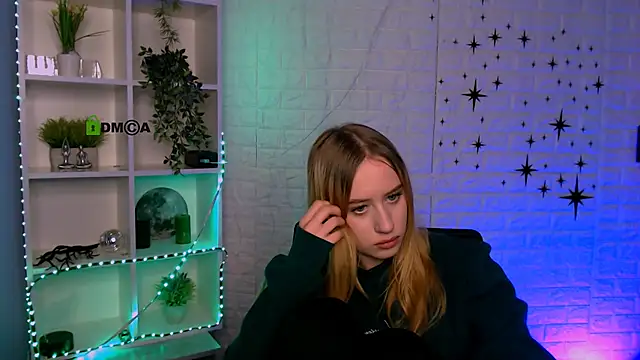 molly_lesser's cam snapshot