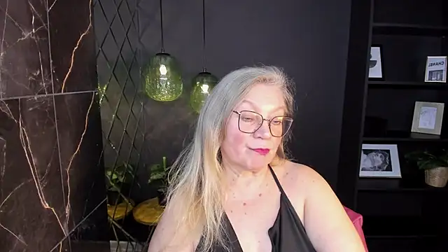 NataliMellow live sex cam