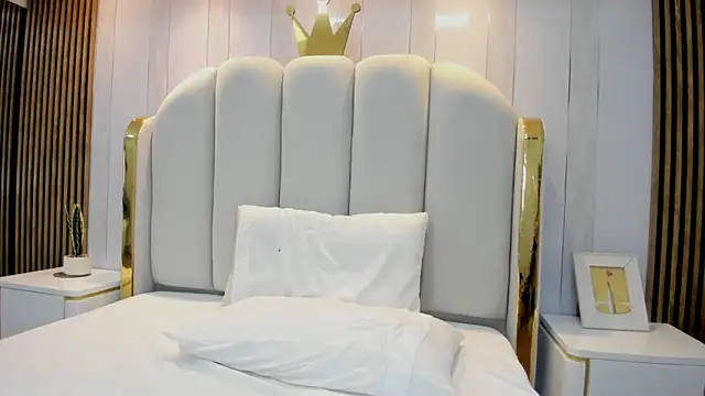 Miah_Scarlet's cam snapshot