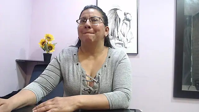 Miss_Lady_45's cam snapshot