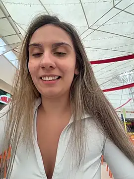 sarah_honey__ live sex cam