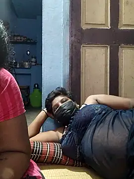 divyatamil143's cam snapshot