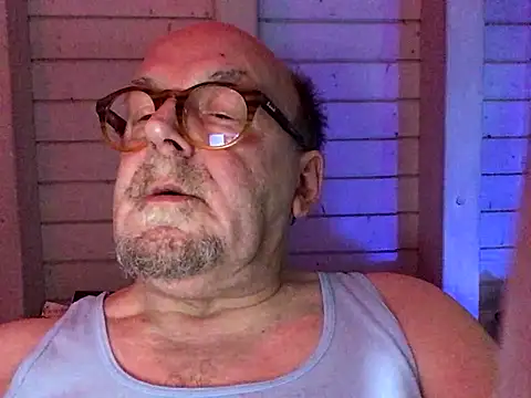 wankcellar live sex cam