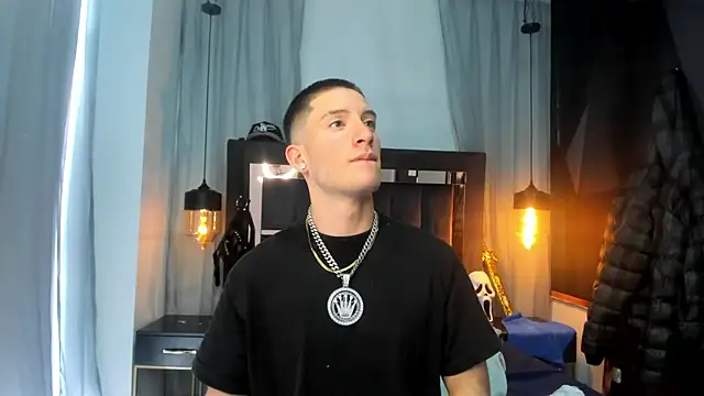 HunterHeat_'s cam snapshot