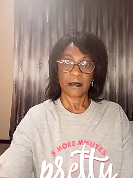 Hotgrannyx live sex cam