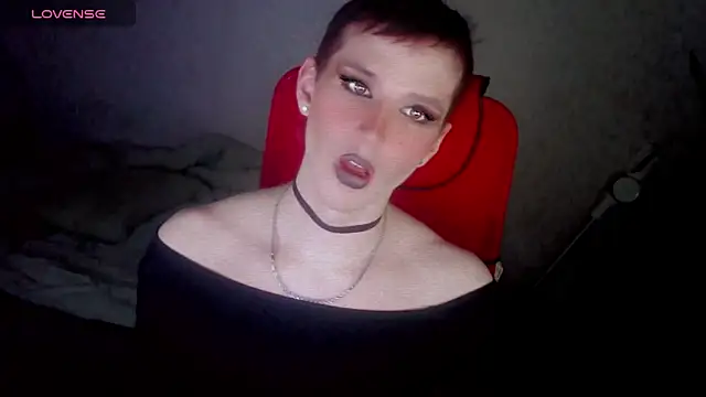 hellenspellman's cam snapshot