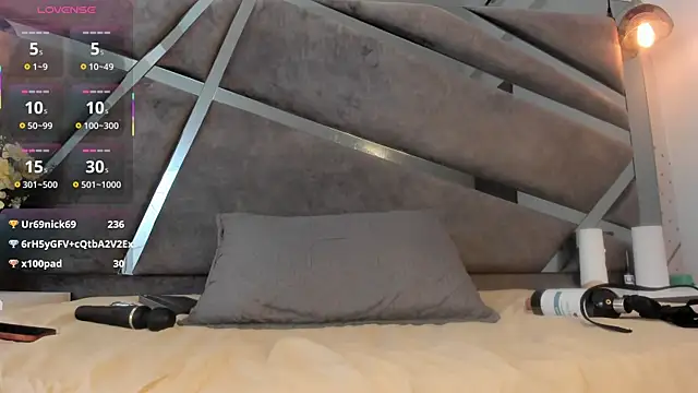 miia_reeves_'s cam snapshot