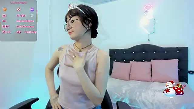 LEAH_TAY's cam snapshot