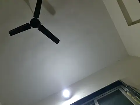 young-hairy-jon's cam snapshot