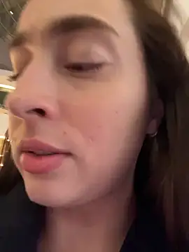 Holly_Play's cam snapshot