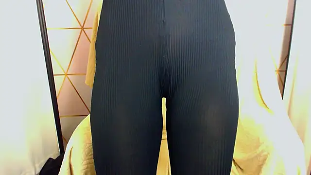 CarliFantasy25's cam snapshot