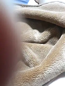 Gunessolen01's cam snapshot