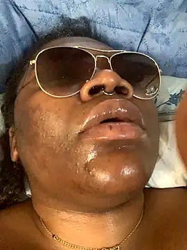 NYRIELLE's cam snapshot