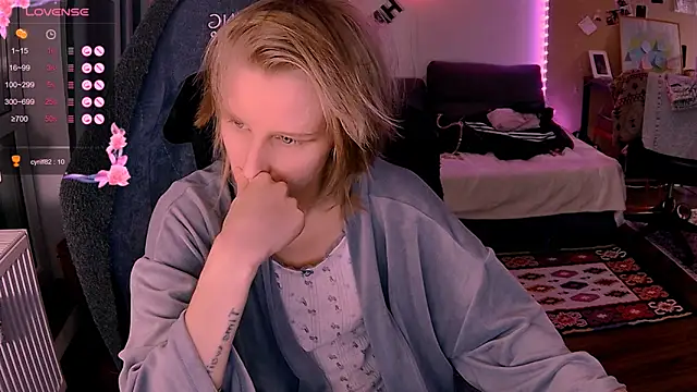 KatiKate live sex cam