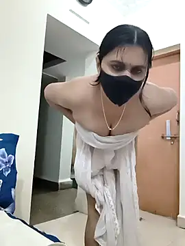 SpicyQueenX69 live sex cam