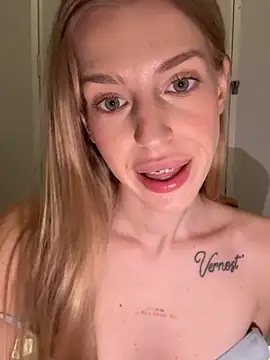 kira_mia live sex cam