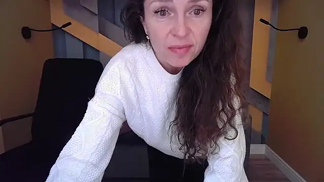 EllaLong live sex cam