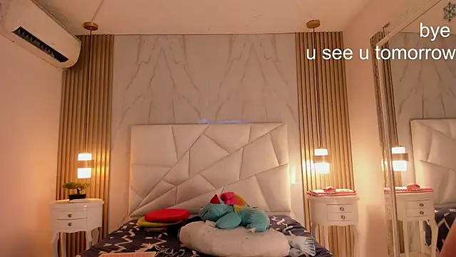 Katemoss70's cam snapshot