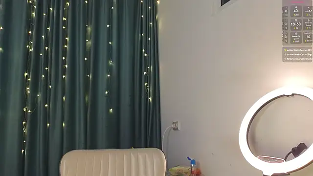 AudreyMell live sex cam