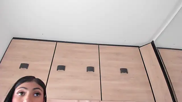 karol_lewiss's cam snapshot