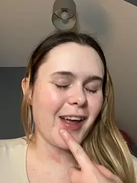 Blonde_Bunny's cam snapshot