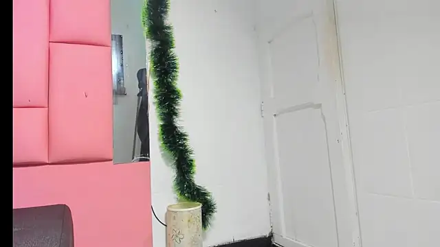 Evaa_white's cam snapshot