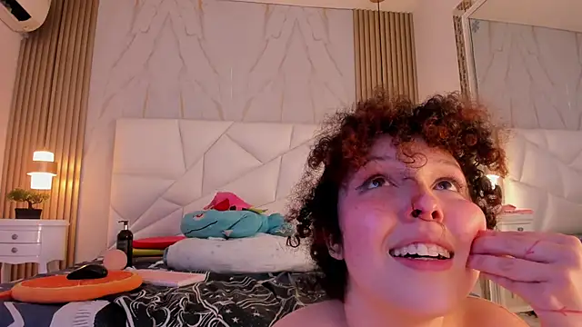 Katemoss70 live sex cam