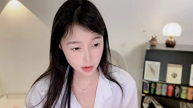 Onechestnut's cam snapshot