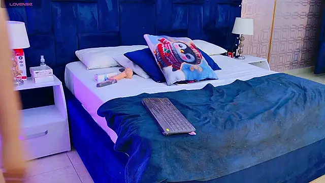 Mia-Ghost's cam snapshot