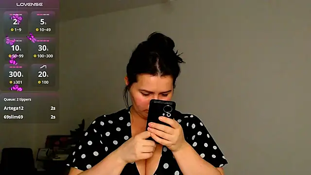 M1ssShyMira's cam snapshot