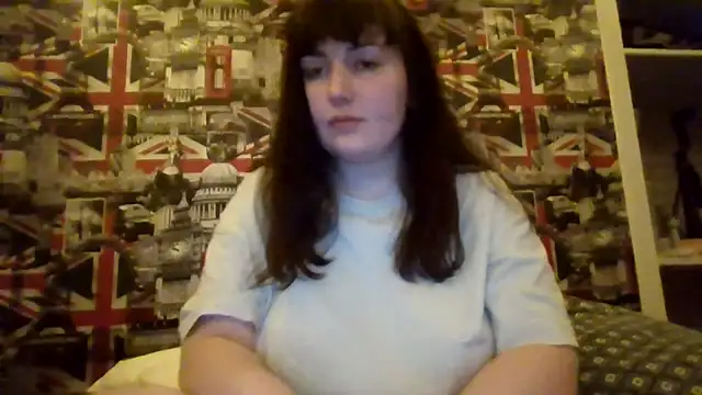 Lynylou's cam snapshot