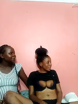 HotPetite_25's cam snapshot