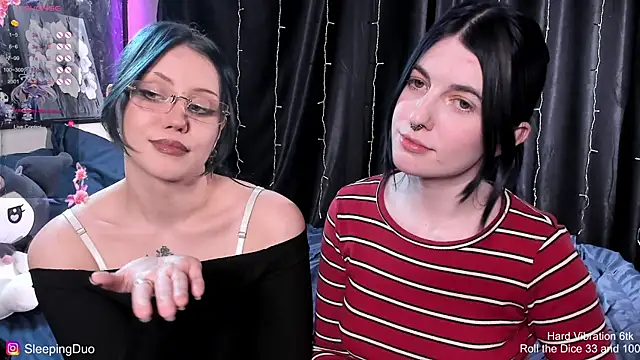 SleepingDuo live sex cam