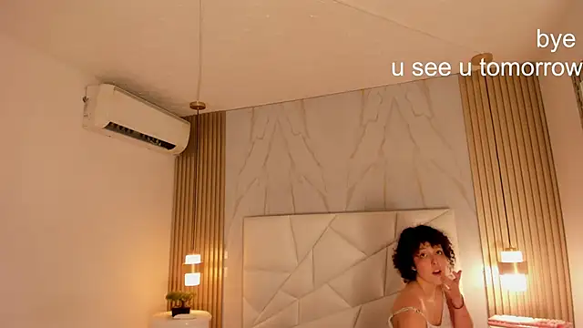 Katemoss70 live sex cam