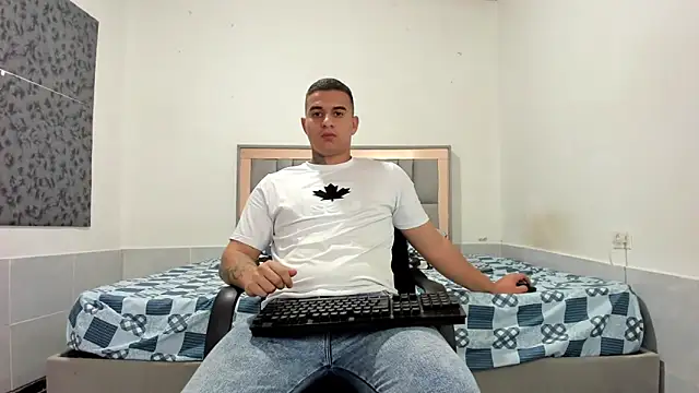 simookeler live sex cam