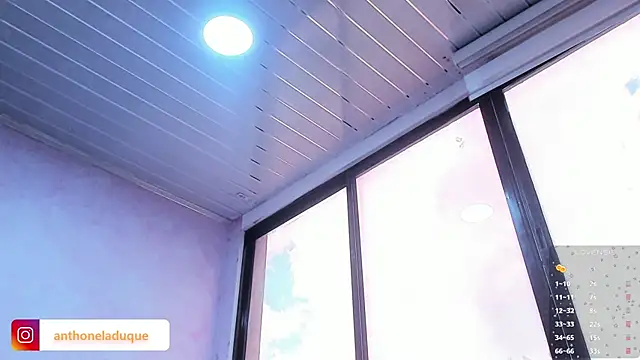 AnthonelaDuque live sex cam