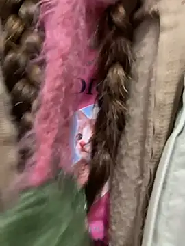 FroggyAnna live sex cam