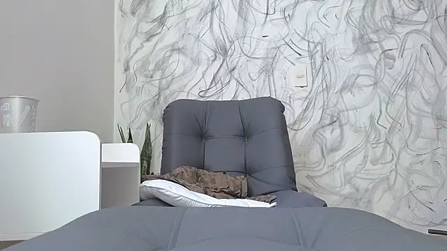 Saturno_v live sex cam