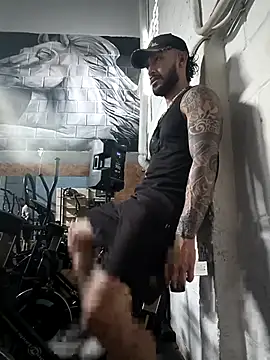 Kingbigcock23cm live sex cam